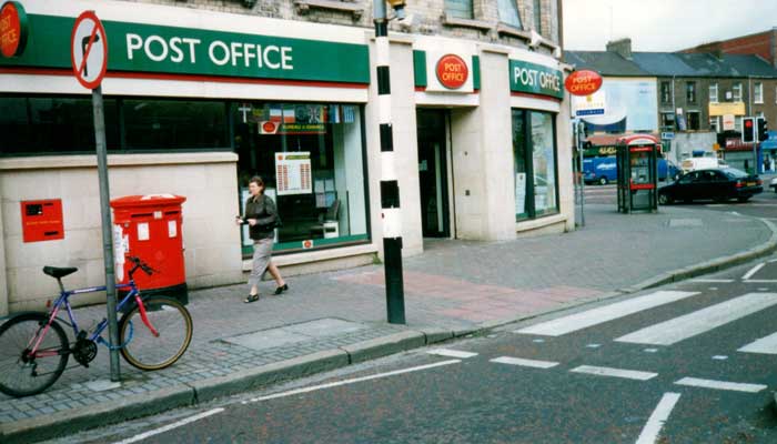 BEL095 Shaftsbury Square Belfast 01.06.2002